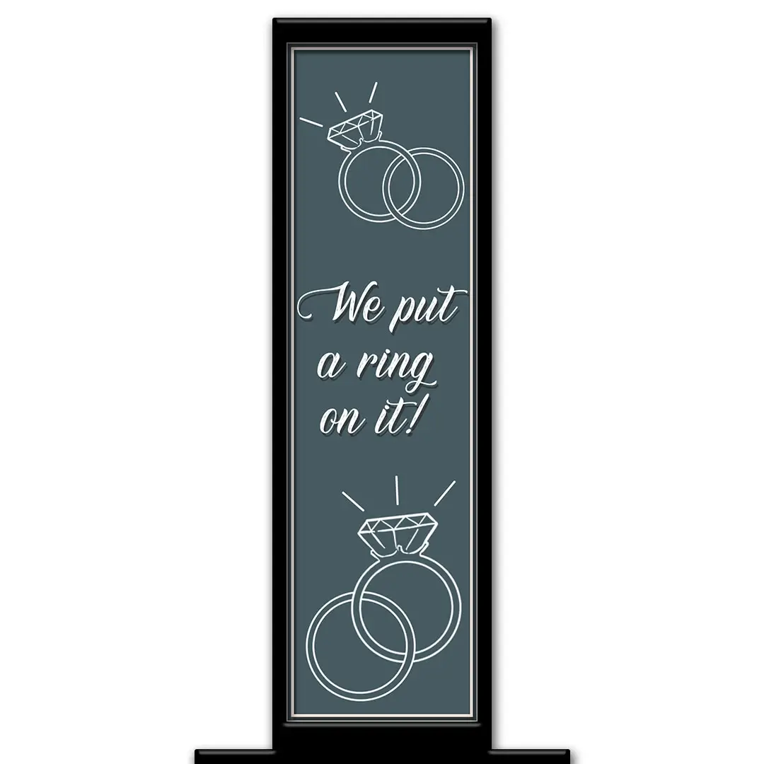 Put a ring on it photo booth pillar start screen