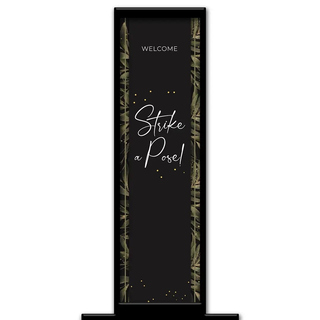 Dark Greenery photo booth pillar start screen