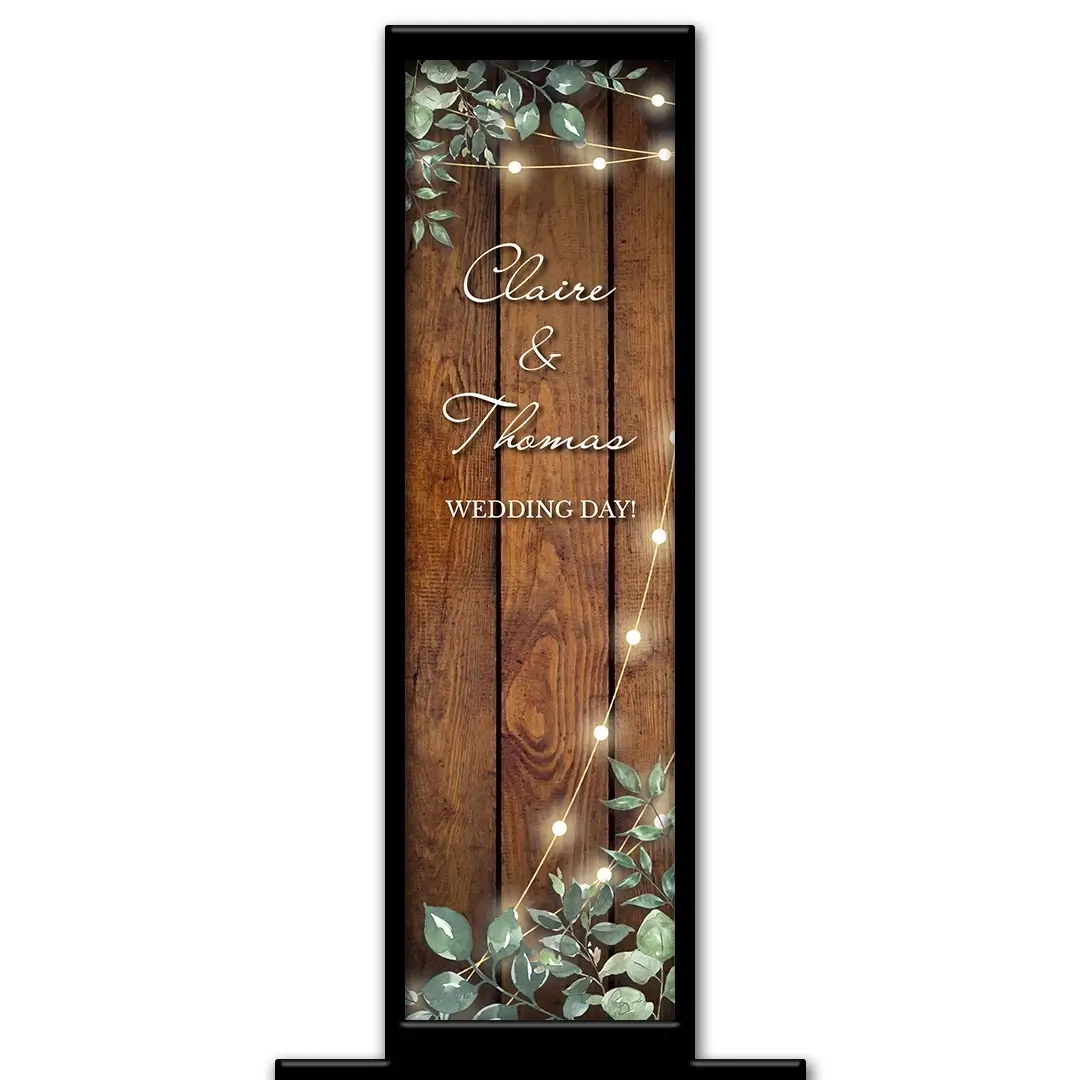 Rustic Wood photo booth pillar start screen
