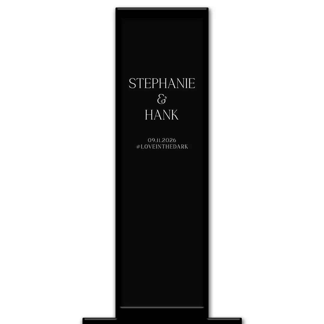 Dark Love photo booth pillar start screen
